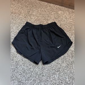 womens nike tempo shorts